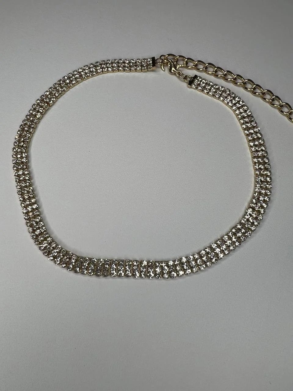Серебряный чокер на шею, 3 ряда камней