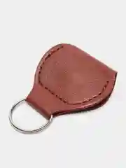 Коричневый футляр для медиаторов кожаный с кольцом