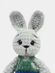 Вязаная игрушка Амигуруми Зайка