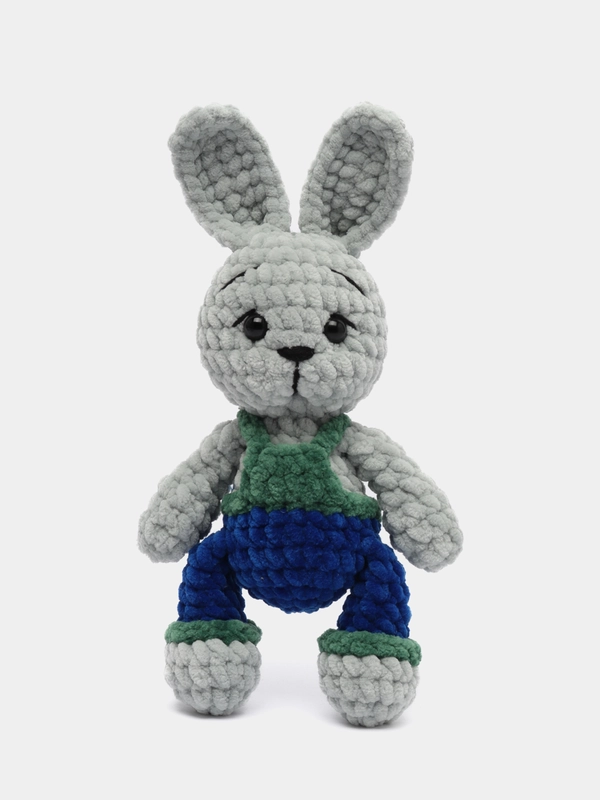Вязаная игрушка Амигуруми Зайка