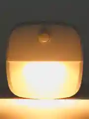 Светильник с датчиком движения и освещенности 3LED 0,5W 3м , IP20, 75*75*27mm,41881