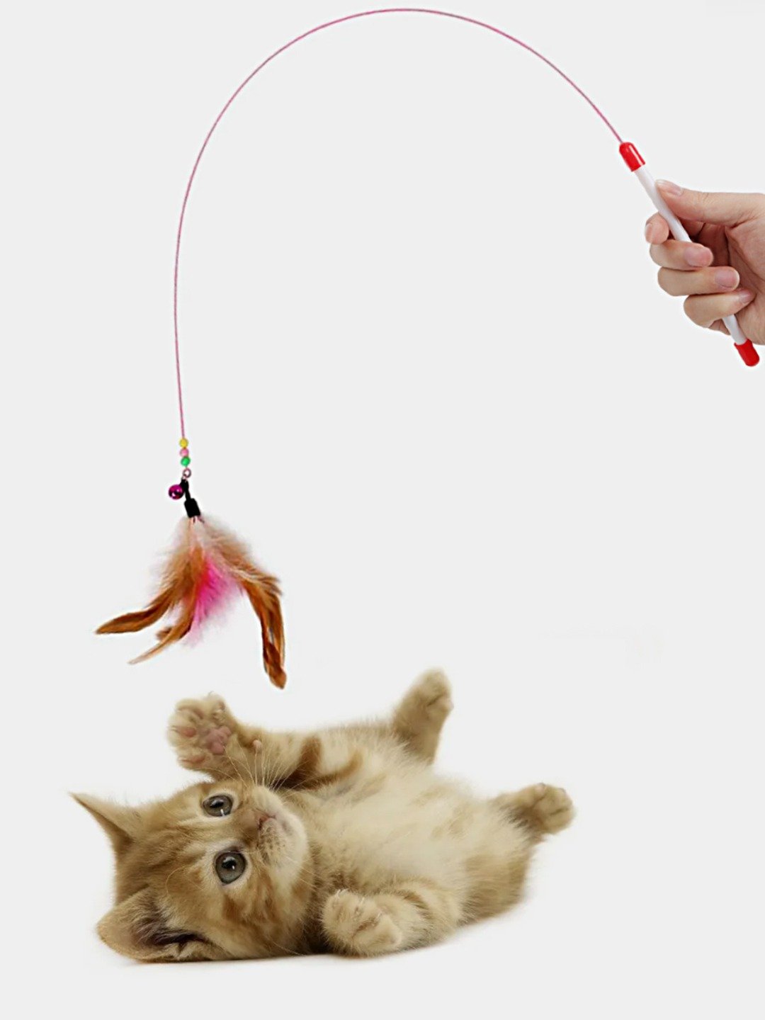 Игрушка-дразнилка с мататаби для кошек в виде хрустящей рыбки.