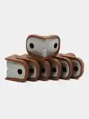 Коричневый уголок крепежный 20 x 20 х 16 мм с пластиковой крышкой, 10/20 шт