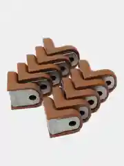 Коричневый уголок крепежный 20 x 20 х 16 мм с пластиковой крышкой, 10/20 шт