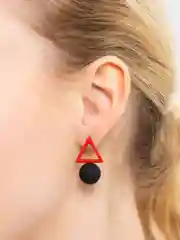 Алый серьги-гвоздики женские "Геометрия", асимметричные