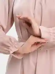 Пудровый платье длинное, мусульманское, из японского шелка
