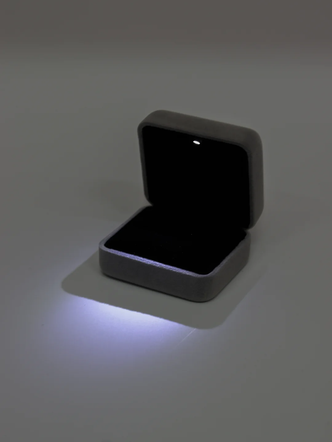 Серый led-коробка бархатна,коробка для обручального кольца,подарочная упаковка коробка
