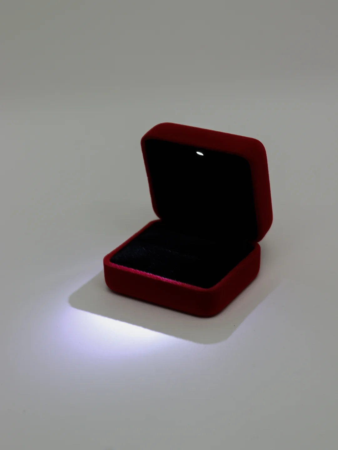 Красный led-коробка бархатна,коробка для обручального кольца,подарочная упаковка коробка