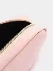 Розовый косметичка