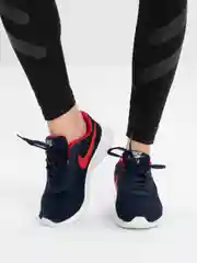 Алый кроссовки лёгкие, для спорта