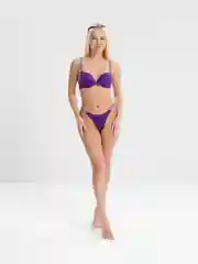 Фиолетовый комплект женского нижнего белья Victoria Secret: бюстгальтер и трусы