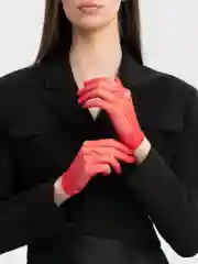 Алый перчатки