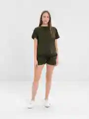 Зеленый костюм спортивный женский футболка с шортами