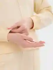 Молочный костюм