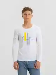 Белый футболка с длинными рукавами