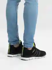 Алый кроссовки мужские спортивные беговые