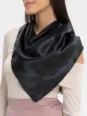 Черный платок атласный