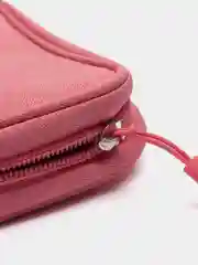 Красный органайзер для кабелей, проводов и USB-карт