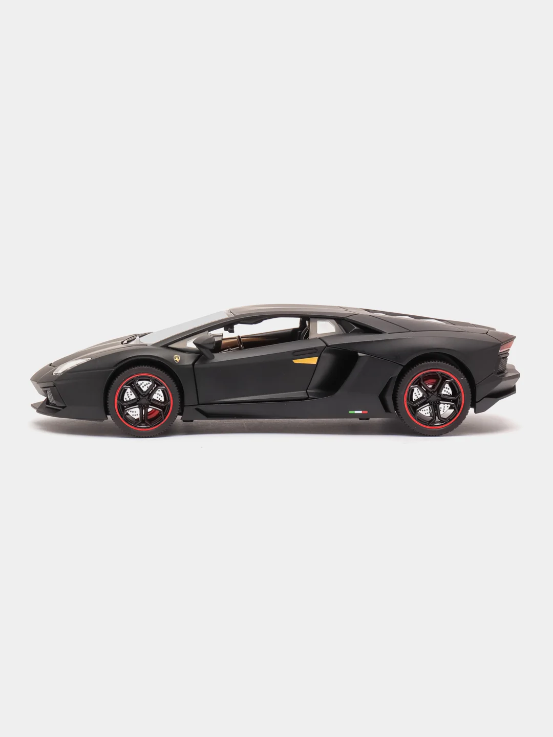 Черный модель автомобиля "Ламборгини Авентадор", 1:18, свет и звук