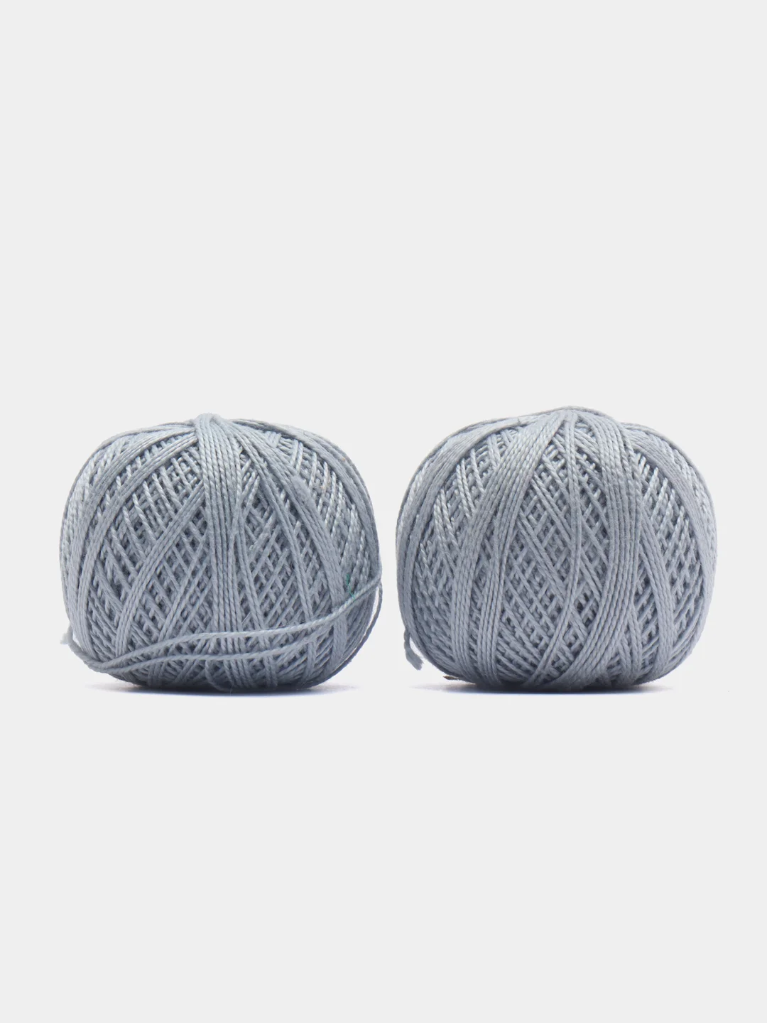 Серый металлик нитки-пряжа "Ирис", хлопок, 25 г, 150 м,(В уп. 2 шт.)
