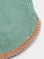 Белый нагрудник для детского творчества