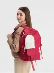 Красный рюкзак 4 в 1 - многофункциональный комплект для девочки