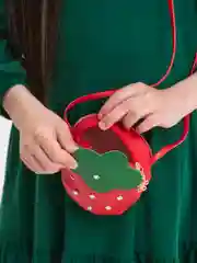 Красный сумка-кошелек для девочек "Клубничка", мини-сумка детская