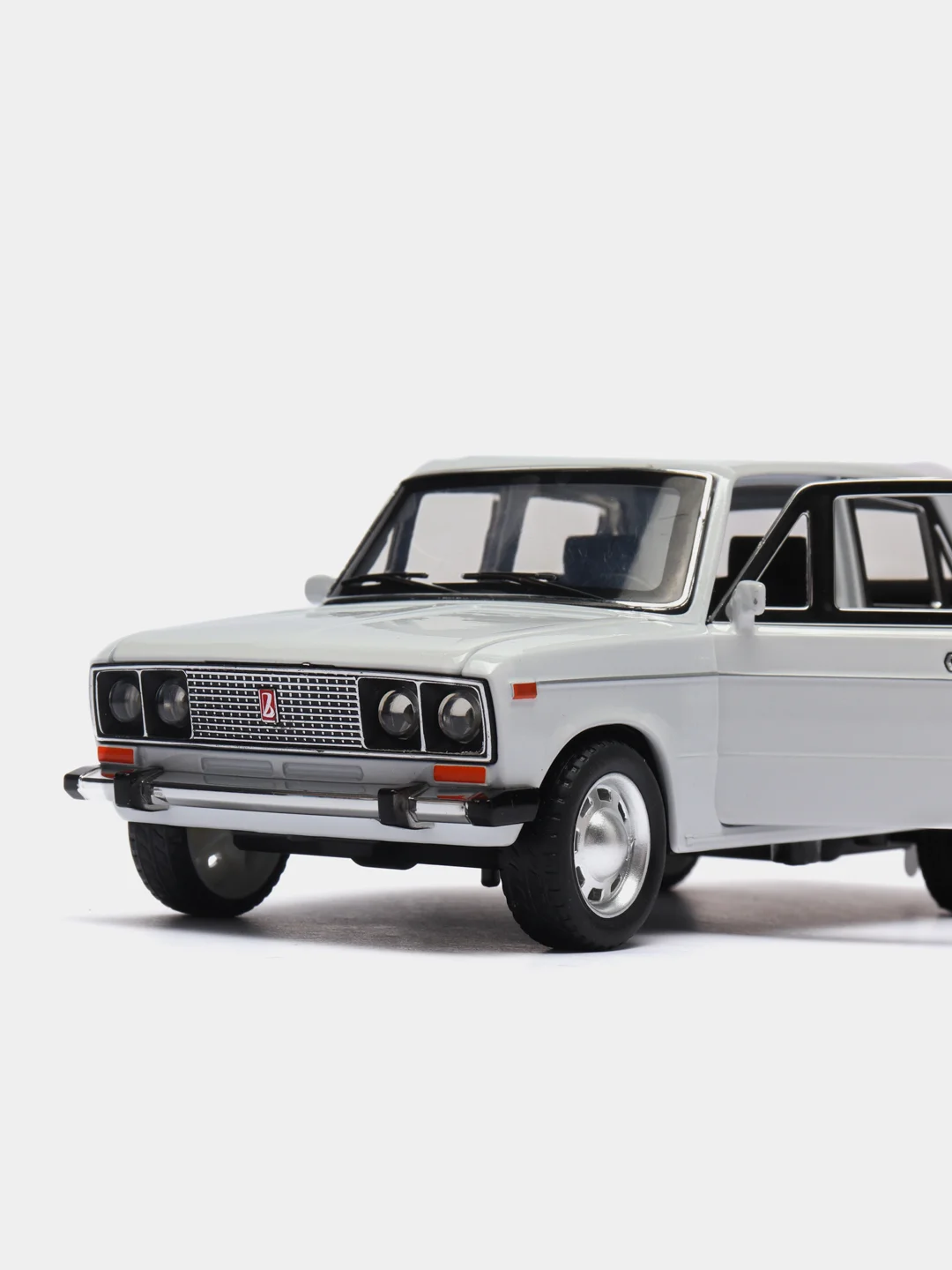 Белый машинка металлическая 1:24 ВАЗ-2106 Жигули 2413B, 21 см., инерционная, звук, свет