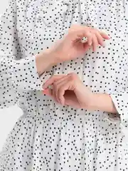 Белый платье женское, миди, с длинным рукавом