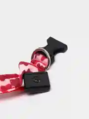 Красный ошейник LED для собак и кошек светящийся, на батарейках