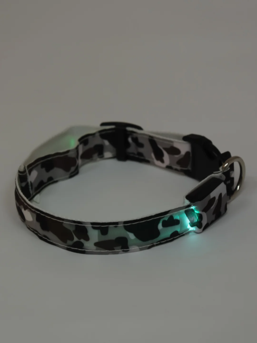 Серый ошейник LED для собак и кошек светящийся, на батарейках