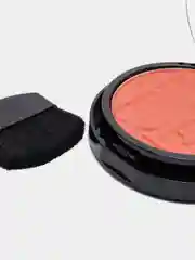 Бежевый румяна Matte компактные с натуральным эффектом