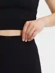 Черный спортивный женский костюм