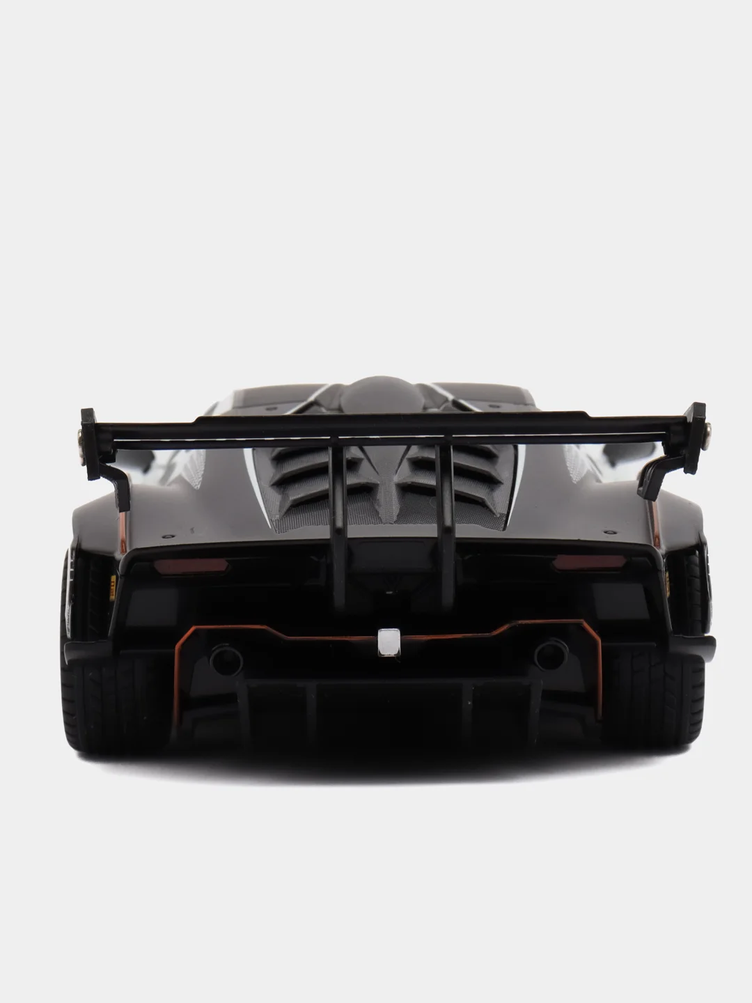 Белый металлическая машинка 1:24 lamborghini essenza scv12