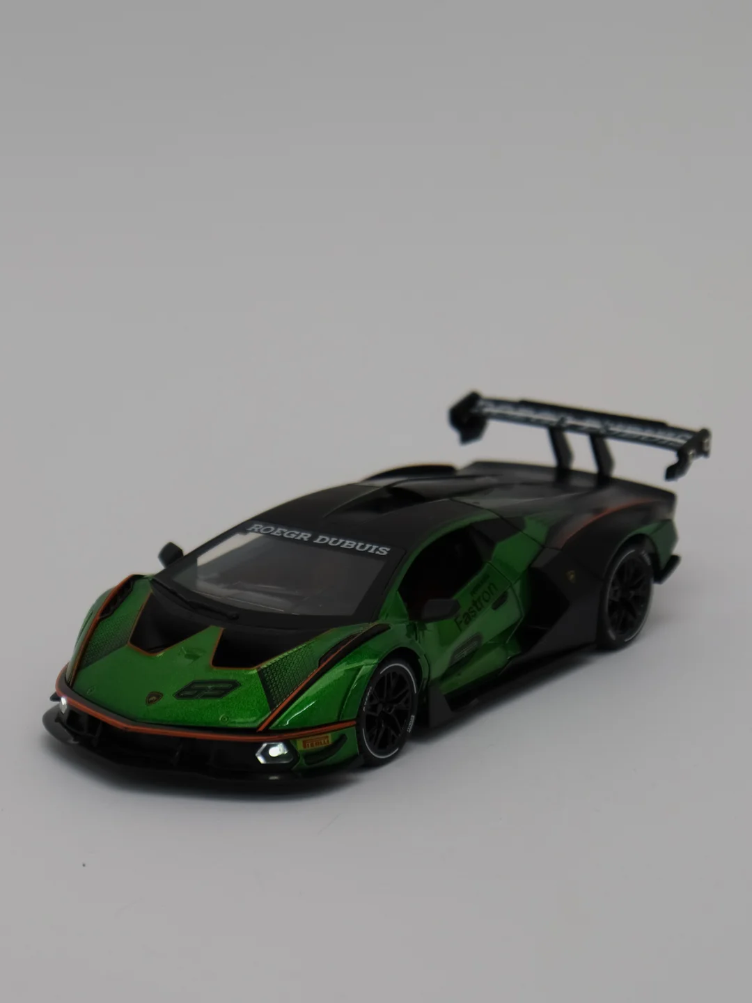 Зеленый металлическая машинка 1:24 lamborghini essenza scv12