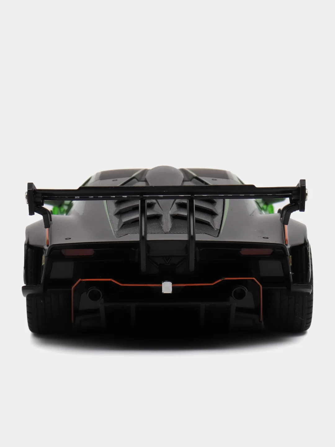 Зеленый металлическая машинка 1:24 lamborghini essenza scv12
