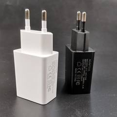 Блок питания универсальный, СЗУ USB 2,1A Зарядка для телефона