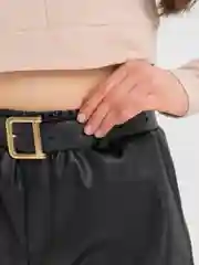 Черный шорты женские, из экокожи