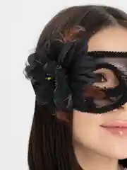 Черный маска карнавальная "Кружево"