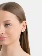 Белый серьги-гвоздики "Клевер"