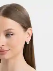 Серебряный серьги с камнем Swarovski