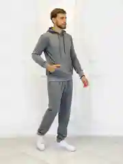 Костюм мужской, спортивный
