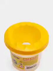 Желтый стакан-непроливайка