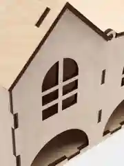 Чайный домик из дерева с крышкой, два гаража