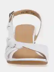 Белый босоножки из натуральной кожи на низком каблуке El Tempo