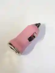 Розовый автомобильное зарядное устройство USB