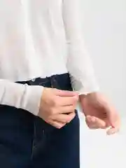 Белый кардиган короткий, тонкий