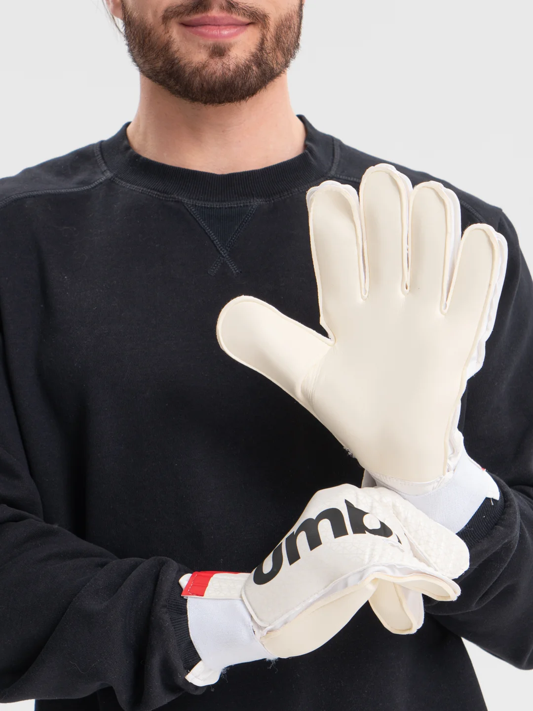 Белый перчатки вратарские Umbro