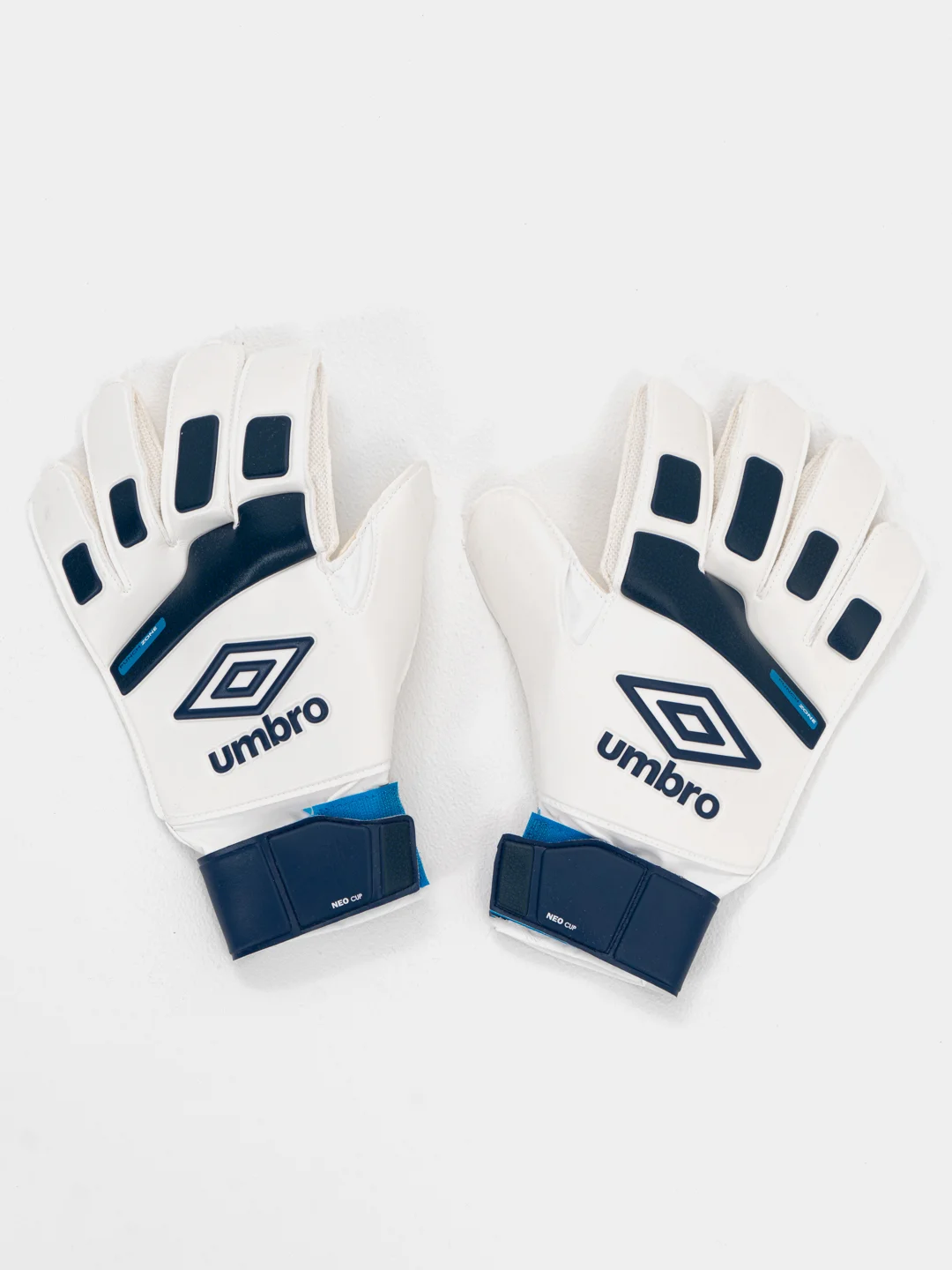 Синий перчатки вратарские Umbro