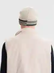 Бежевый меланж шапка мужска "Гарри" с тонким подкладом на флисе